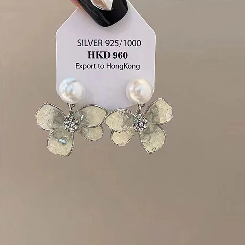 Women's Crystal Flowers Fashion Design Light Luxury French Earrings