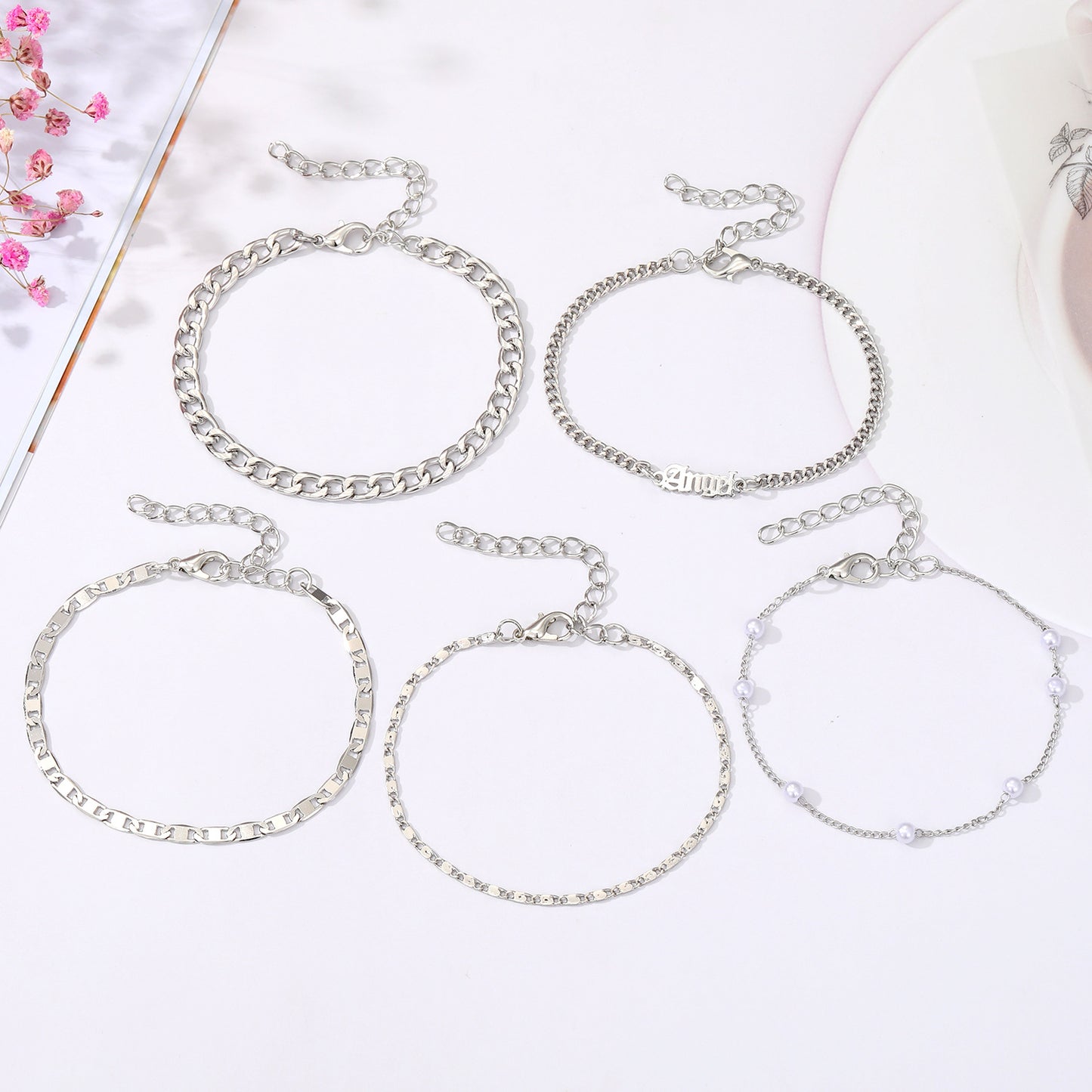 White High-grade Suit Female Retro Minority Bracelets