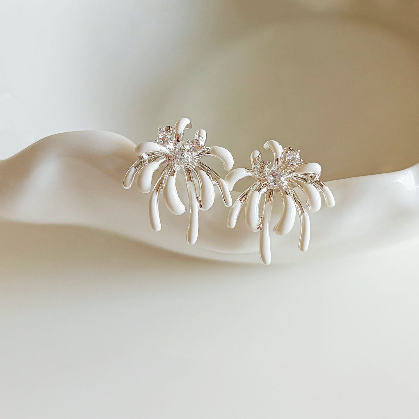 Women's White Enamel Fireworks For High-grade Delicate Minority Earrings