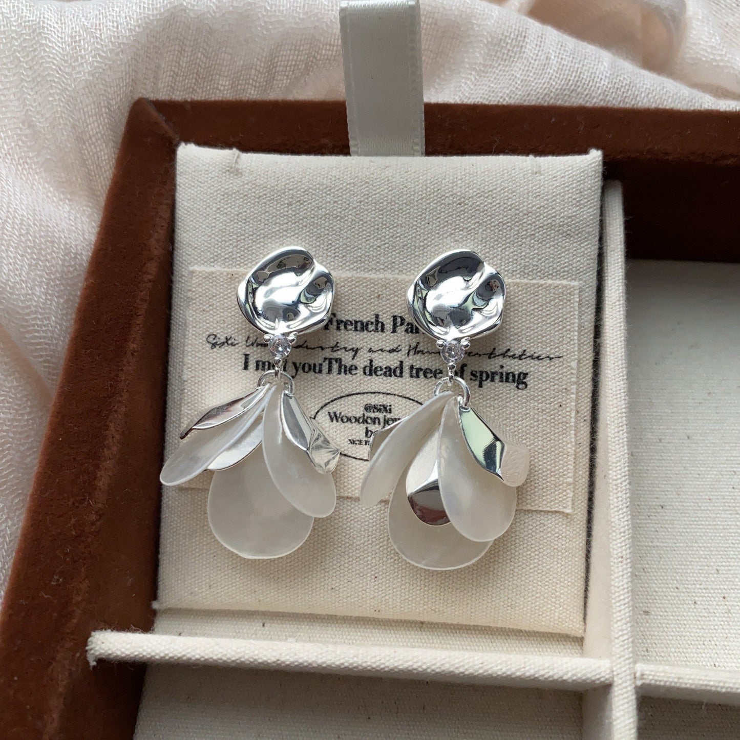 Flower Simple Elegance Retro Elegant Natural Soft Earrings