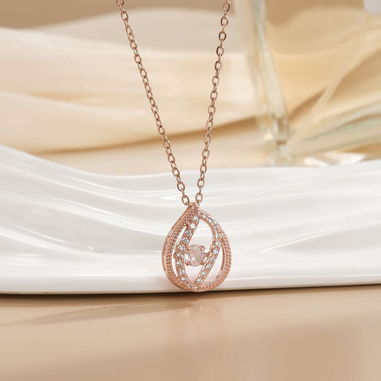 Women's Fading Smart For Simple Graceful Clover Clavicle Chain Niche Necklaces