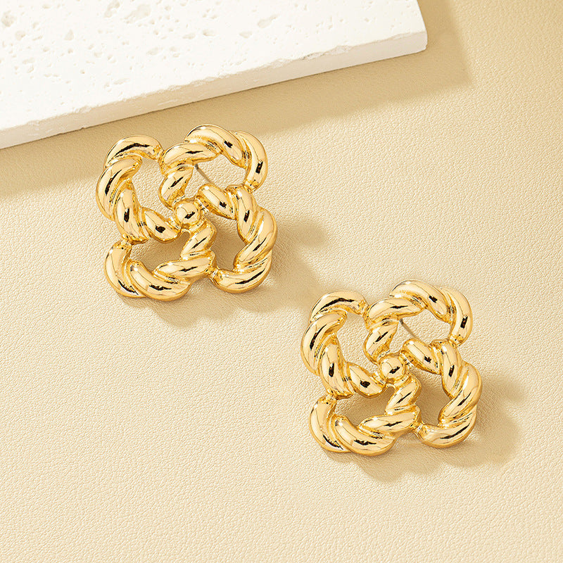 High-grade Fashion Elegant Twist Female Korean Earrings