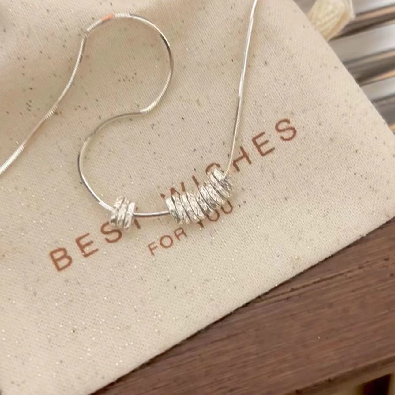 Women's Sier Texture Small Pieces Of Irregular Simple Necklace