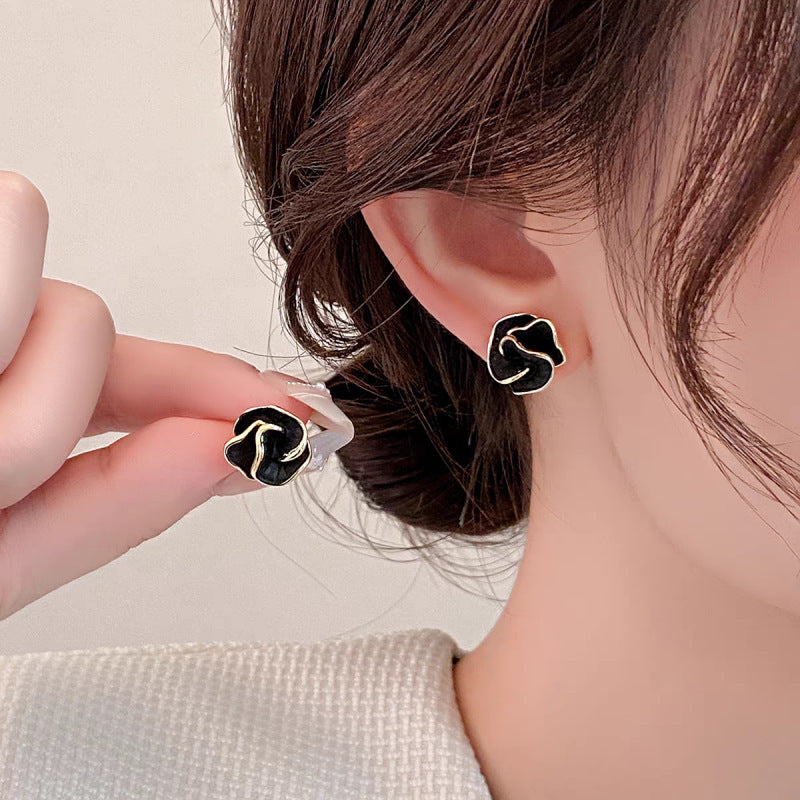 Women's Retro Black Style Fashion Elegant Graceful Earrings