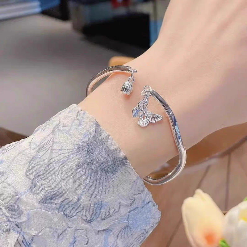 Women's Lily Butterfly Simple Versatile Mori Wave Tassel Open Bracelet