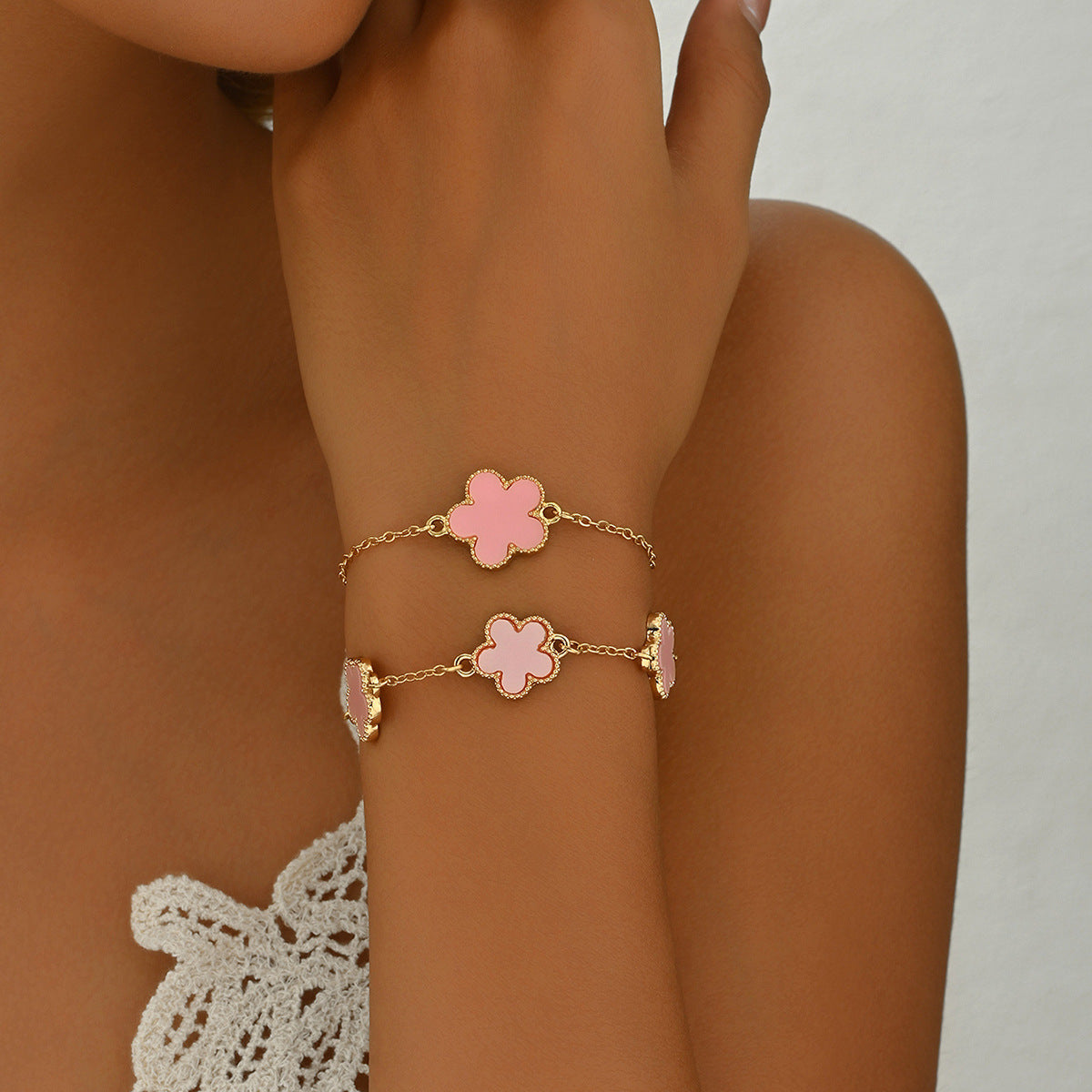 Women's College Plum Blossom Flower Design Drip Bracelets