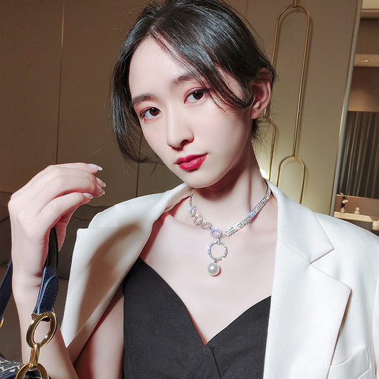 Women's Temperament Big Pearl Lock Bone Chain Necklaces
