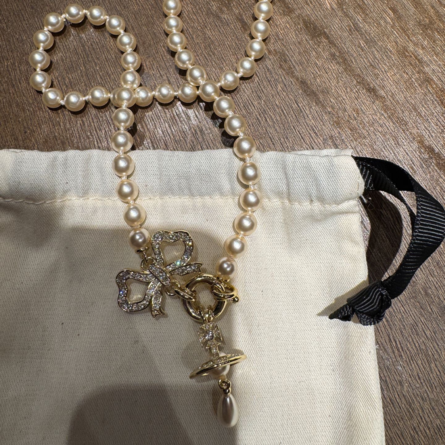 Queen Mother's Bowknot Water Drop Pearl Fine Inlaid Necklaces