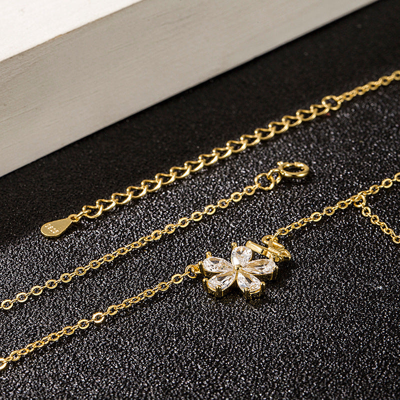 Women's Sier Butterfly Flower Design Light Luxury Necklaces