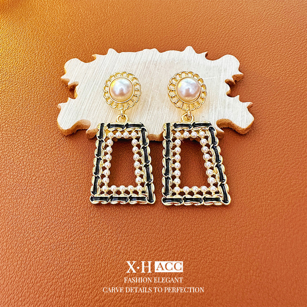 Retro Artistic Court Style Affordable Luxury Earrings