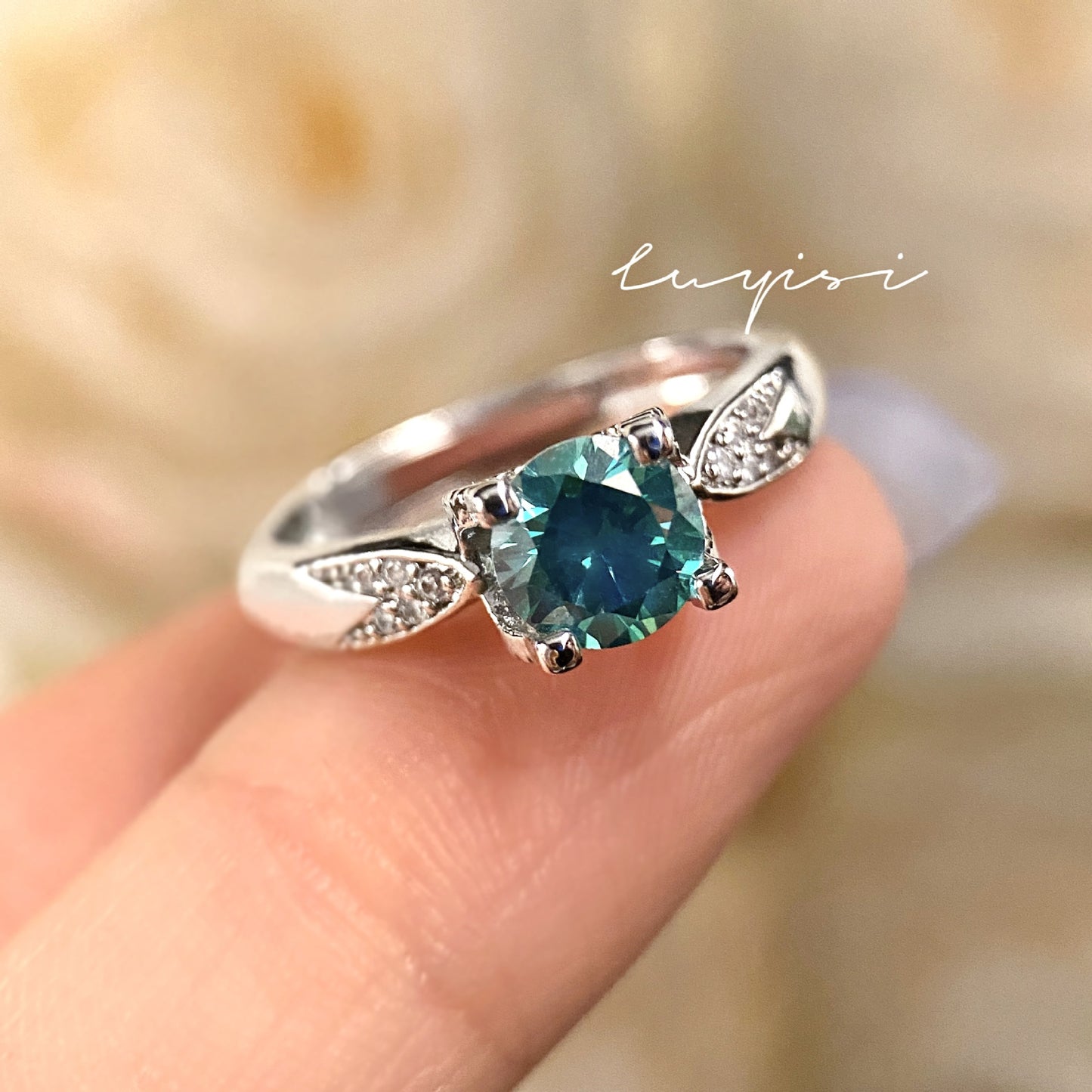 Blue Green Moissanite Light Luxury Star Rings