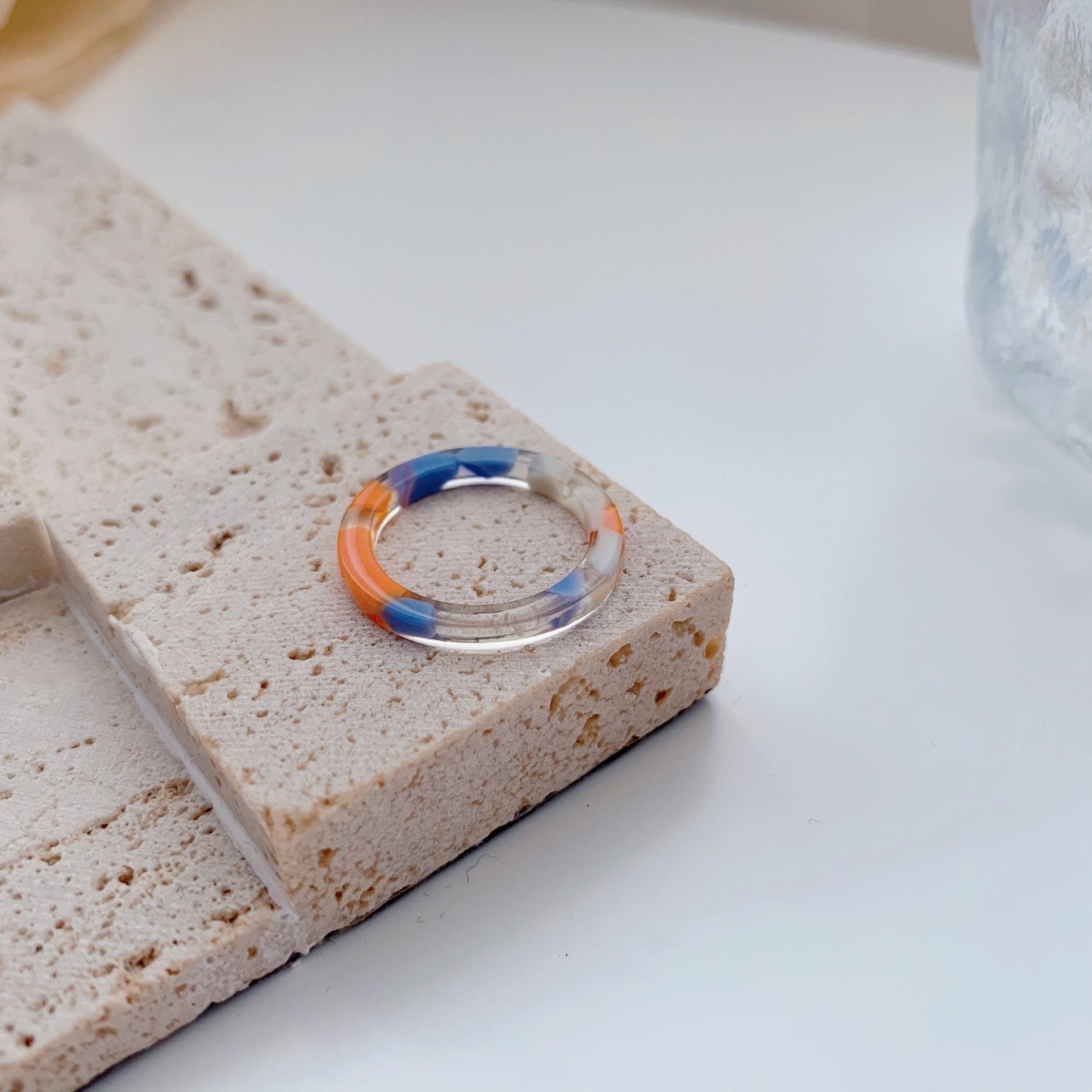 Trendy Retro Color Resin Commuter Fine Index Ring