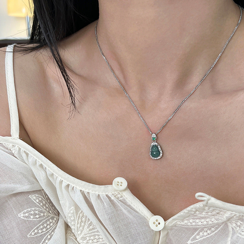 Women's Natural Chalcedony Calabash Pendent For Mild Luxury Necklaces