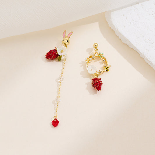 Broadcast Asymmetric Strawberry Chain Geometric Tassel Female Rabbit Earrings