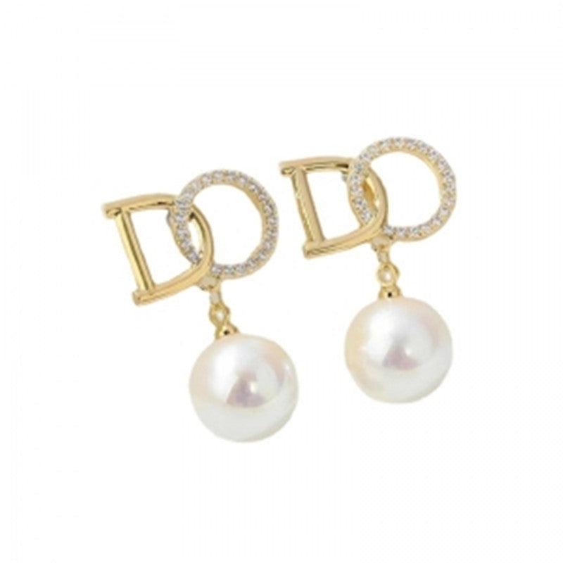 Women's Korean Pearl Simple Temperamental Ear Earrings