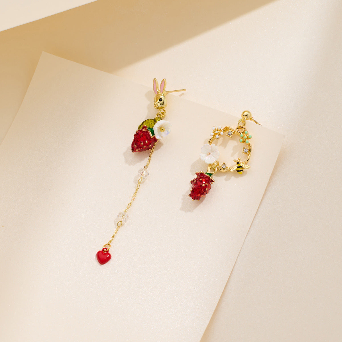 Broadcast Asymmetric Strawberry Chain Geometric Tassel Female Rabbit Earrings