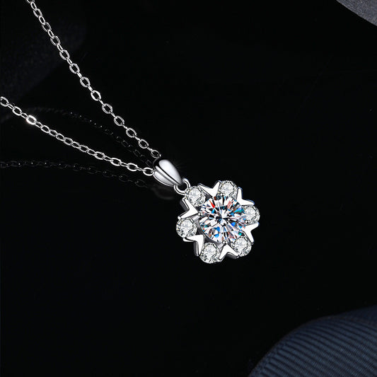 Women's Sier Romantic Snowflake Moissanite Karat Fashion Necklaces
