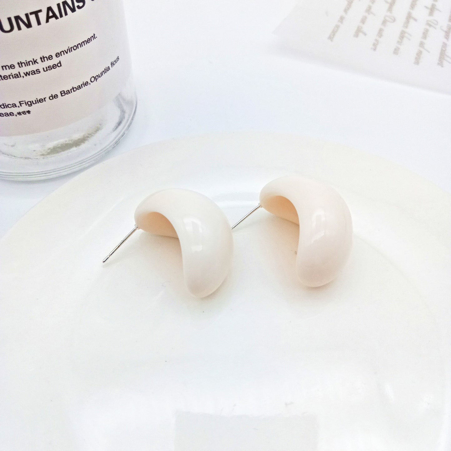 Trendy Elegant Light Luxury French Sense Of Earrings