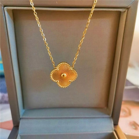 Women's Fashionable Stainless Steel Clover Gold Pork Necklaces