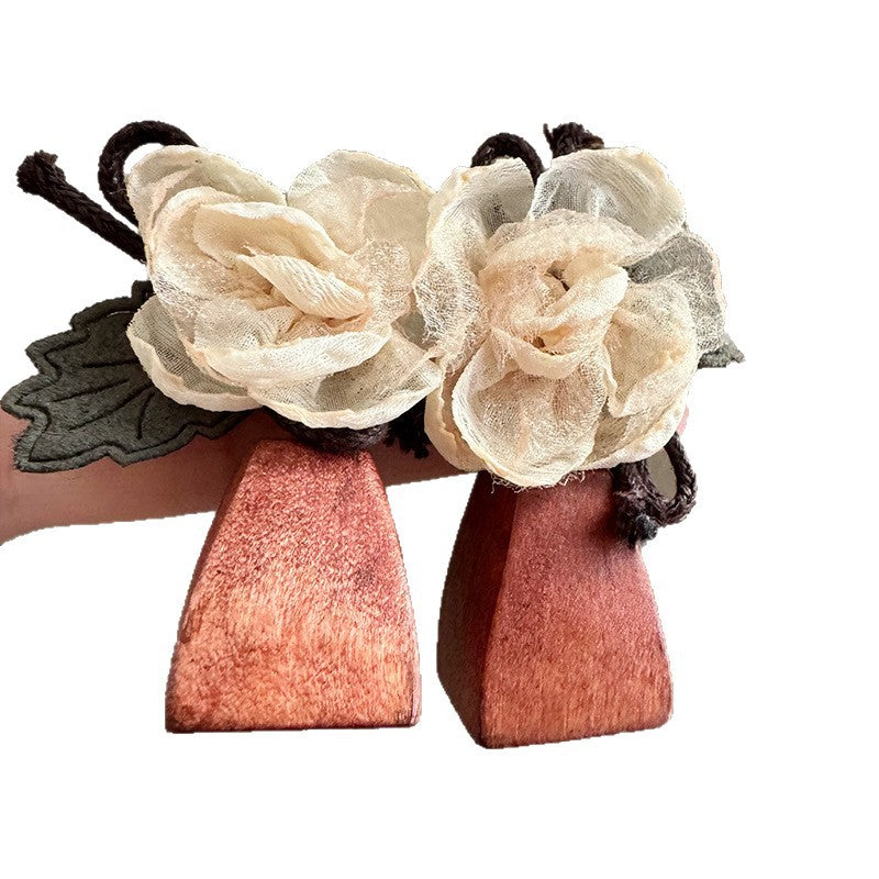 Exaggerated Personalized Mori Net Yarn Flowers Block Earrings