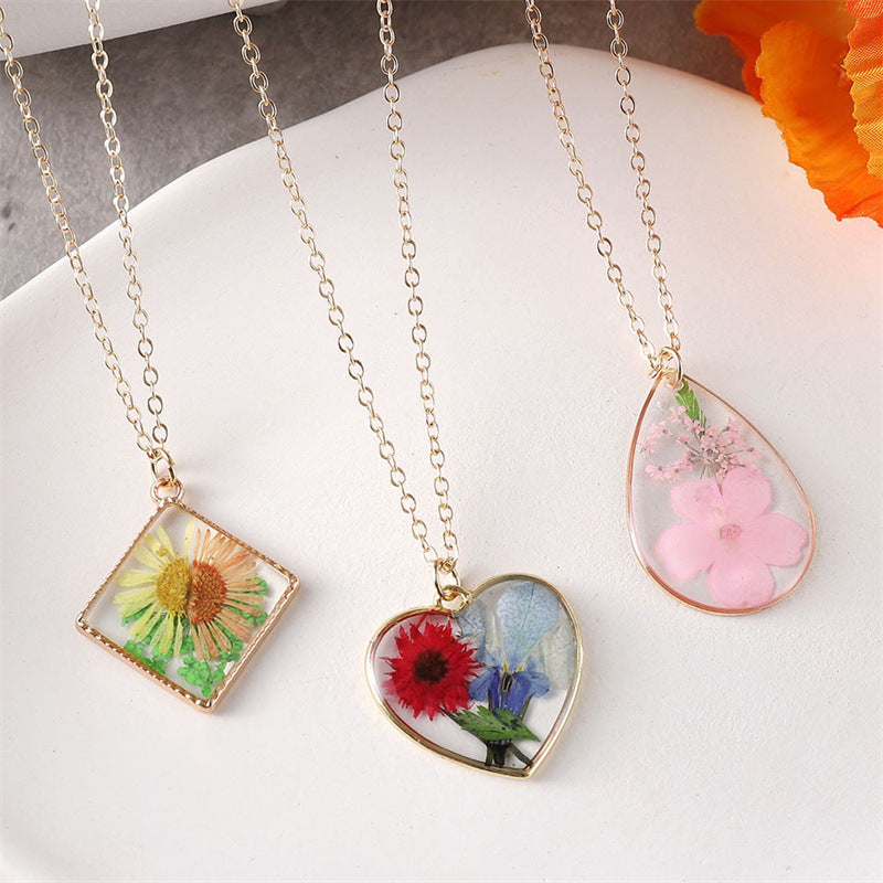 Retro Resin Dried Flower Mori Style Necklaces