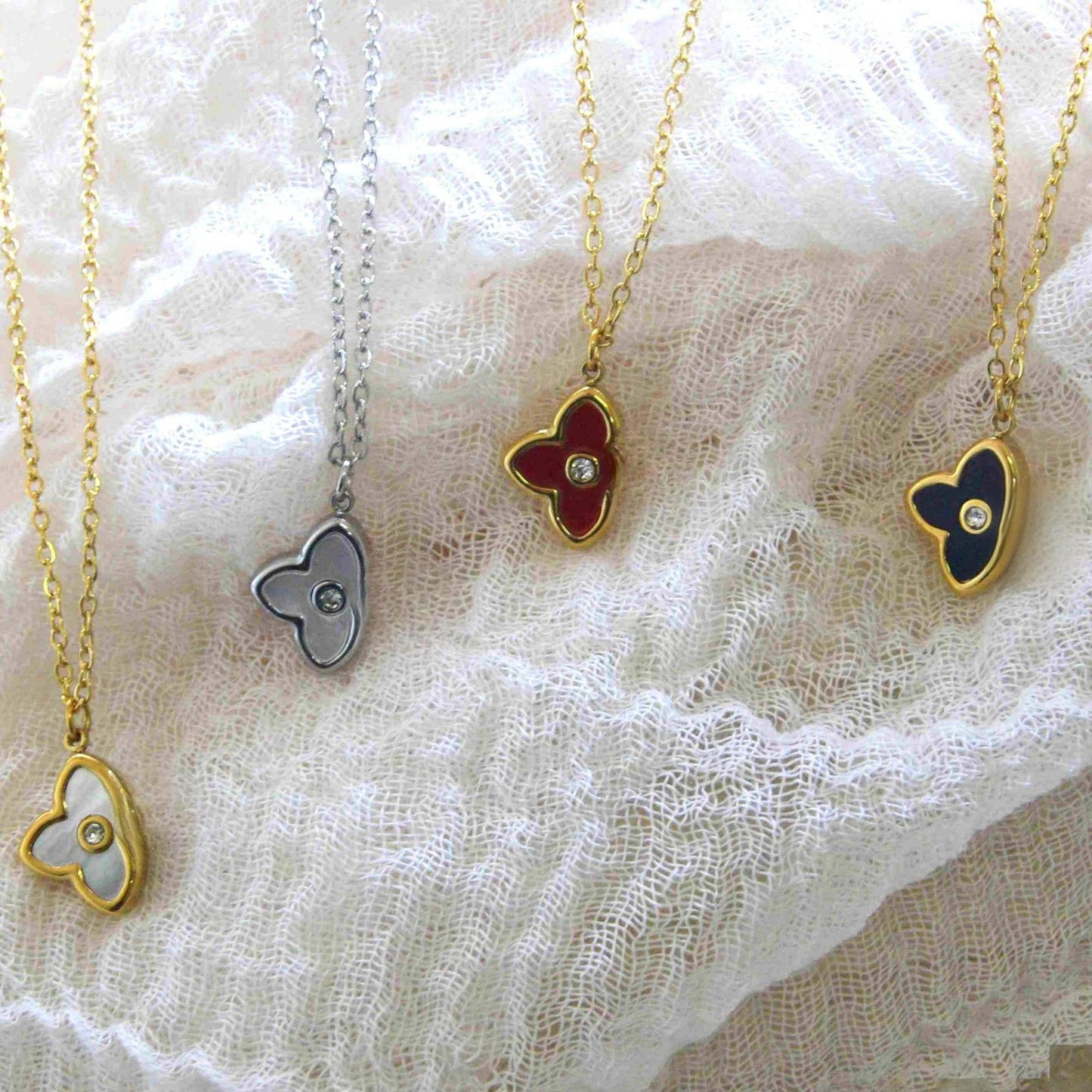 Lucky Four-leaf Flower Inlaid Fritillary Titanium Steel Clover Female Necklaces