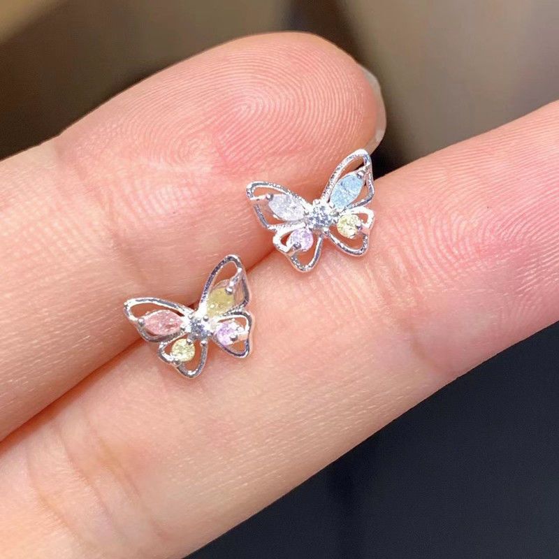 Women's Exquisite Simple Fashionable Design Sier Needle Earrings