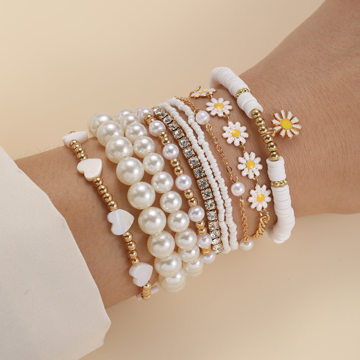 Full Hosting Love Daisy Pearl Bohemian Bracelets