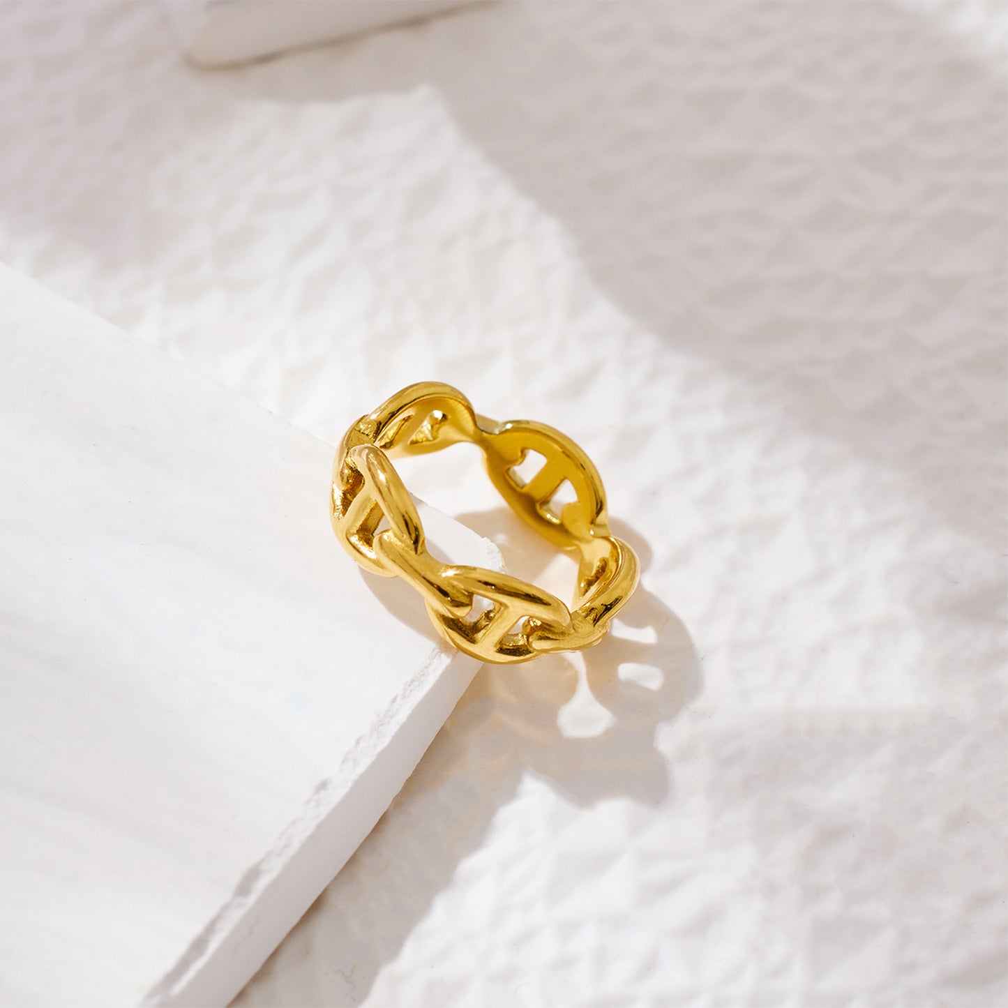 Design Chain Cold Wind Hollow Pig Rings