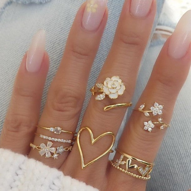 Women's Flower Love Creative Hollow Alloy Sweet Ring