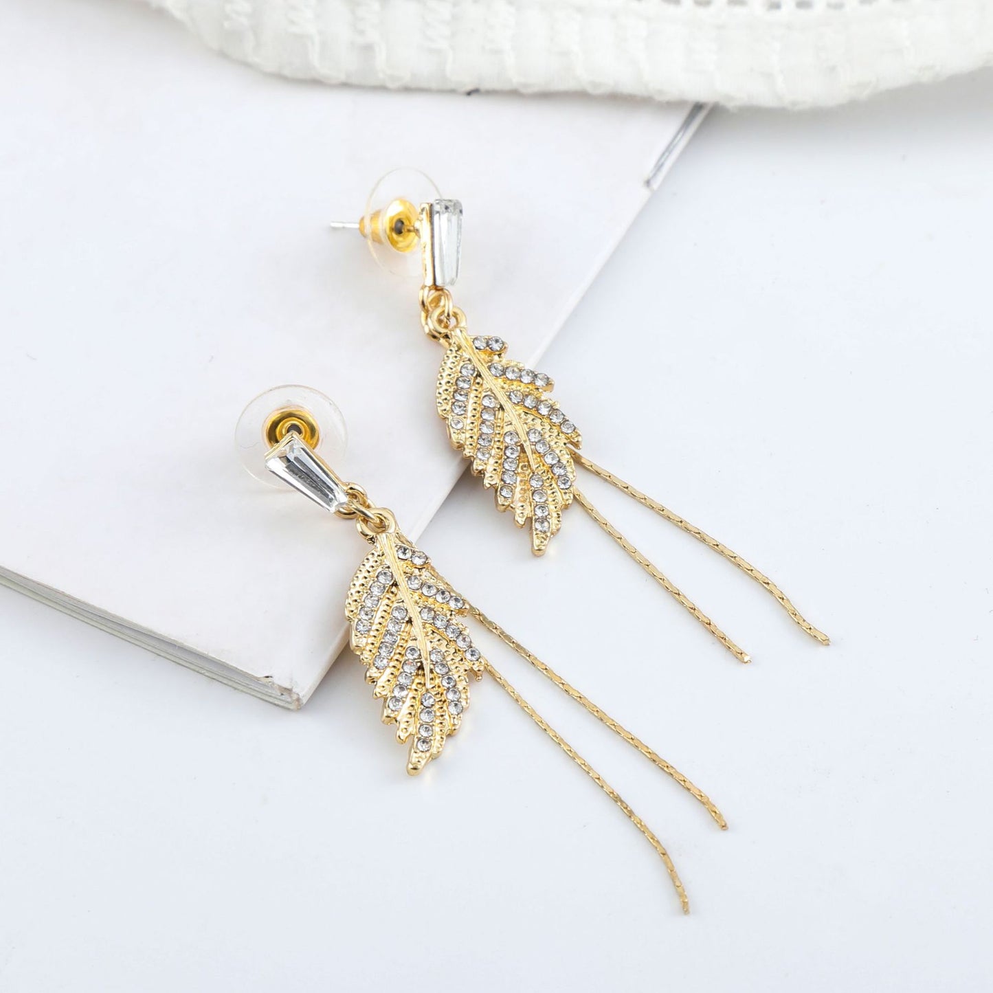 Sier Needle Elegant Golden Leaf Tassel Stud Earrings