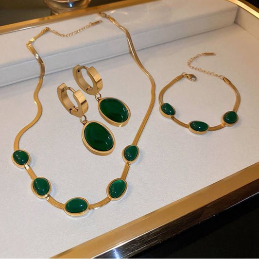 Women's Titanium Steel Retro Shaped Emerald Minimalist Design Niche Clavicle Necklaces