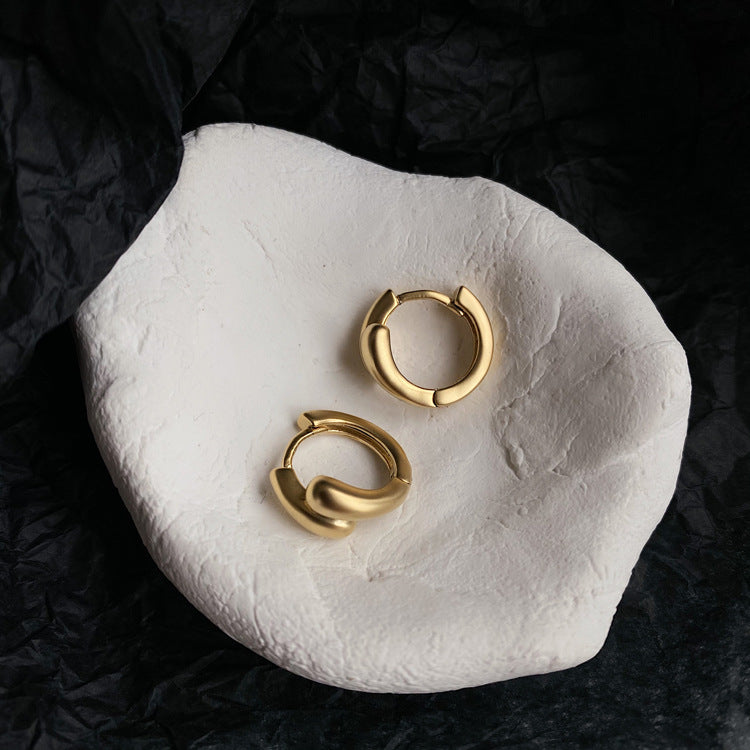 Niche Design Premium Gold Hoop Female Earrings