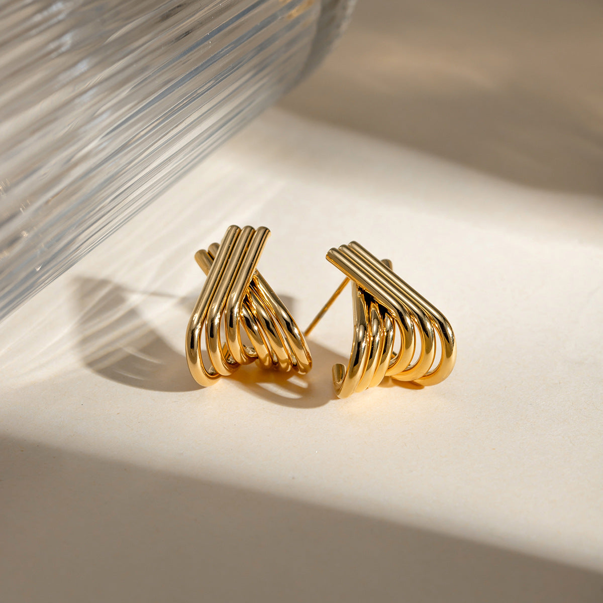 Wind Graceful Fashionable Gold Stainless Steel Earrings