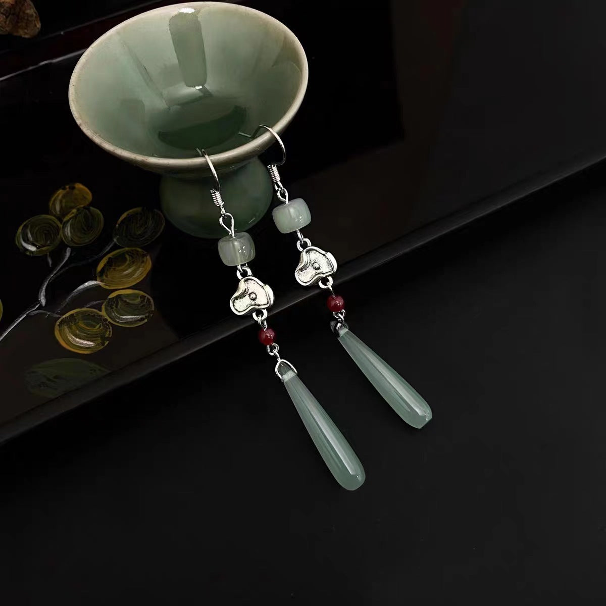 Women's Chinese Style Imitation Jade Beaded Palace Retro Earrings