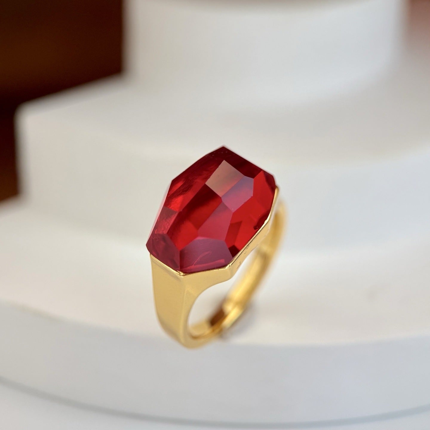Geometric Cut Crystal Design Full Of Fire Color Craft Stable Ring