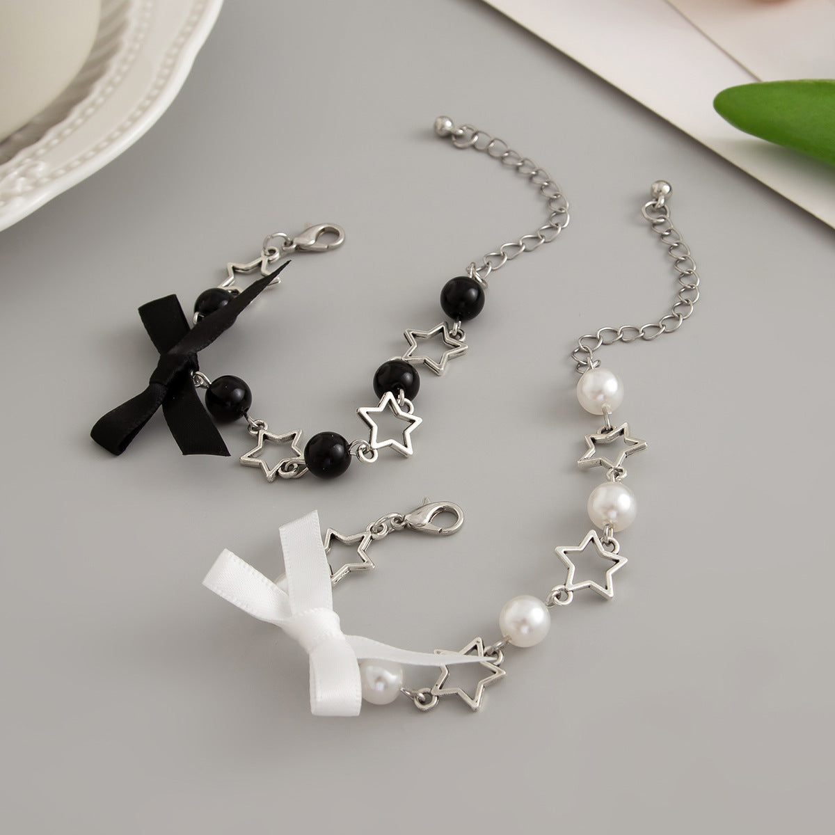 Women's Sweet Cool Bow Simple Imitation Pearl Bracelets