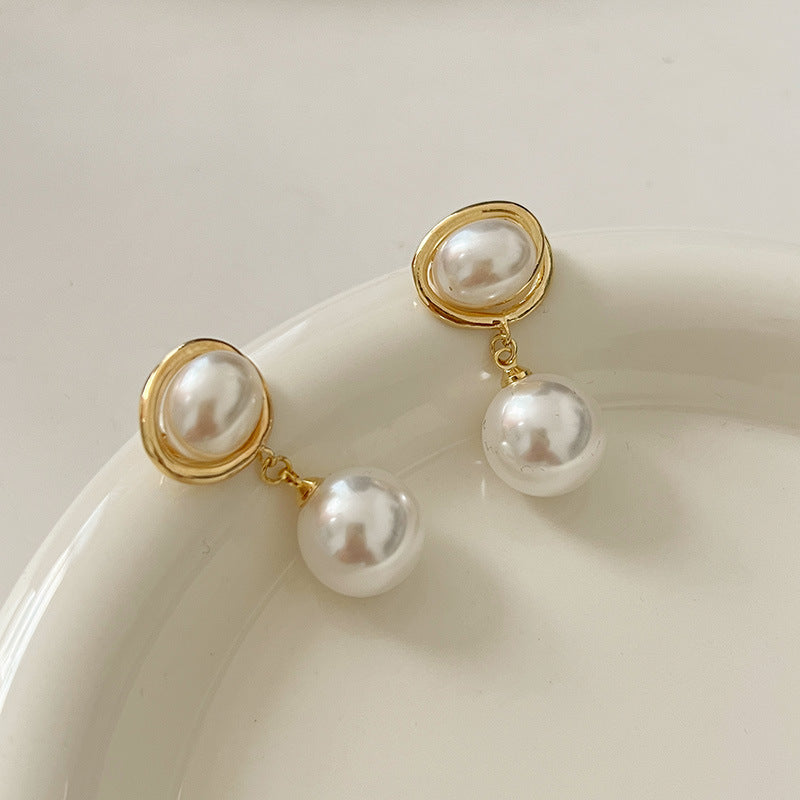 Women's Needle High-grade Pearl Retro Minority Design Earrings