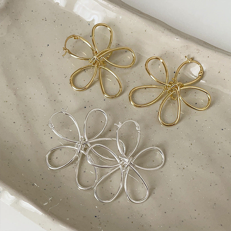 Women's Line Metal Flower Ear Clips Simple Niche Personality Fashionable Earrings