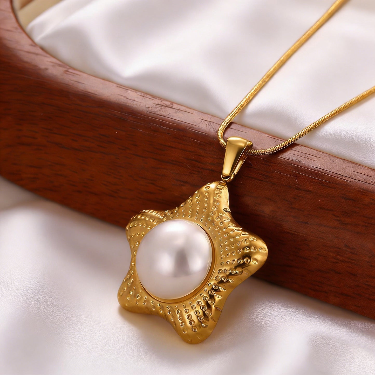 Unique Texture Simple Five-pointed Star Female Necklaces