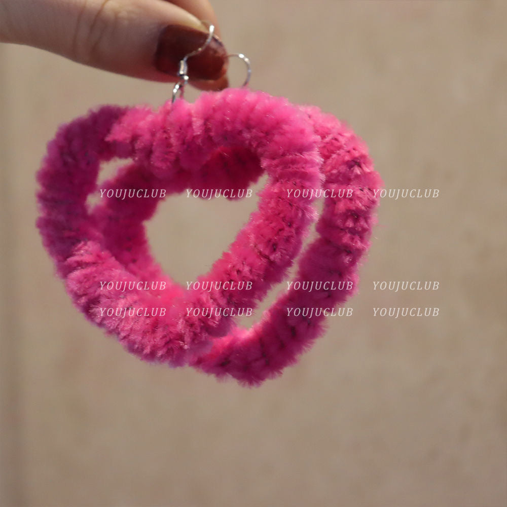 Barbie Pink Exaggerated Face Slimming Big Heart Earrings