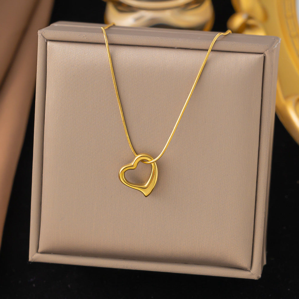 Fashion Simple Love Stainless Steel Ornament Necklaces