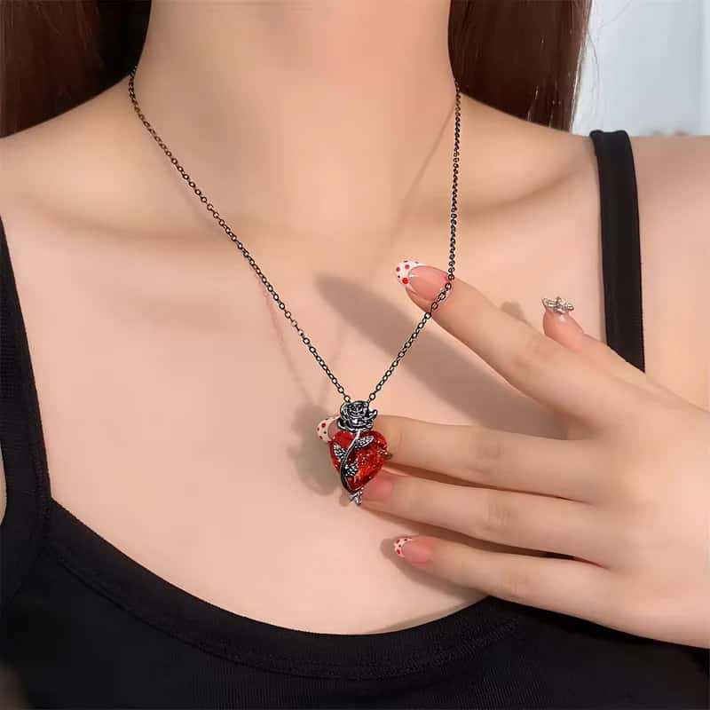 Rose Gothic Dark Design Winding Flower Necklaces