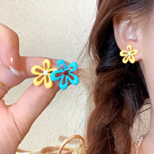Women's Fresh Glaze Flowers Hollow Ear Fashion Temperament Minority Earrings
