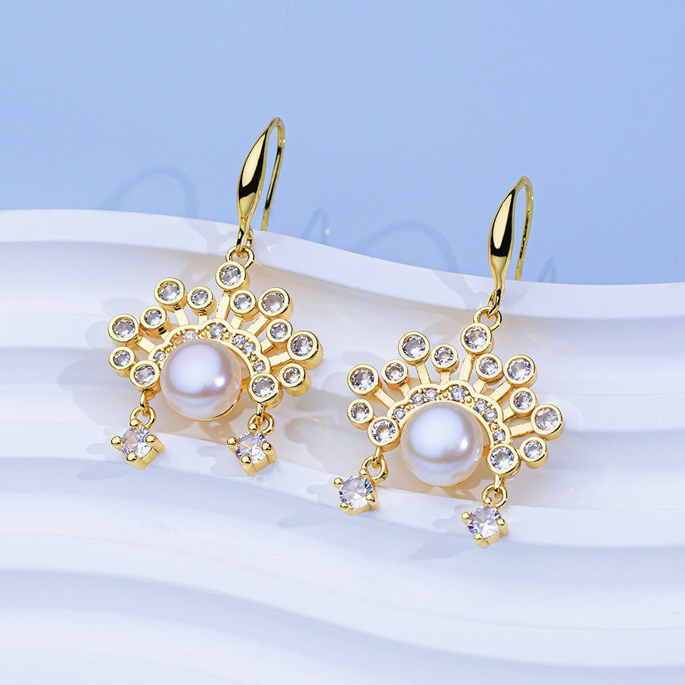 Women's Pearl Ear High-grade Square Simple Temperament Stud Earrings