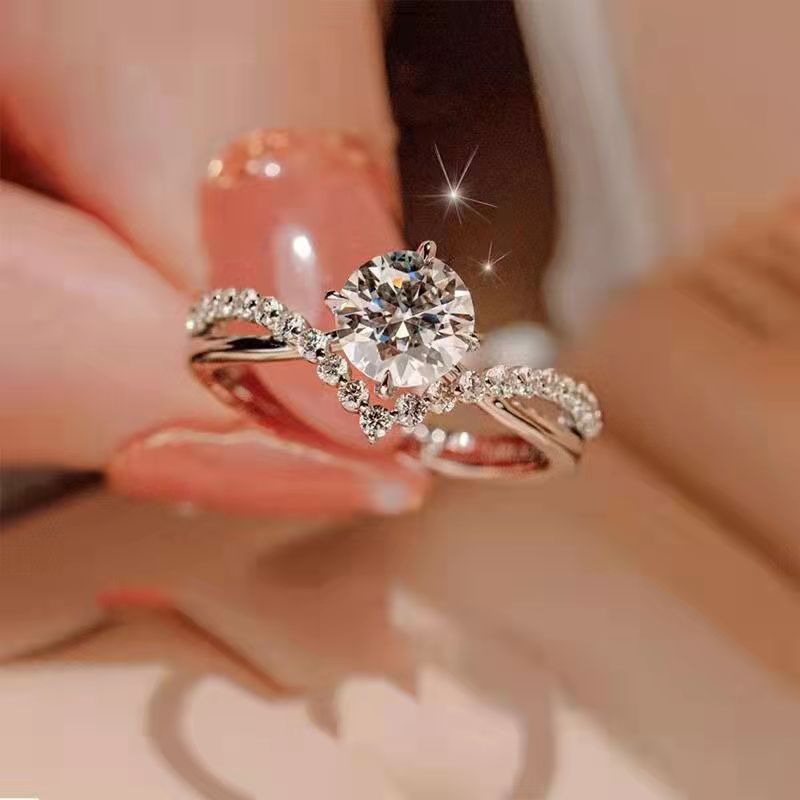 Diamond Simulation Female Light Luxury Minority Rings