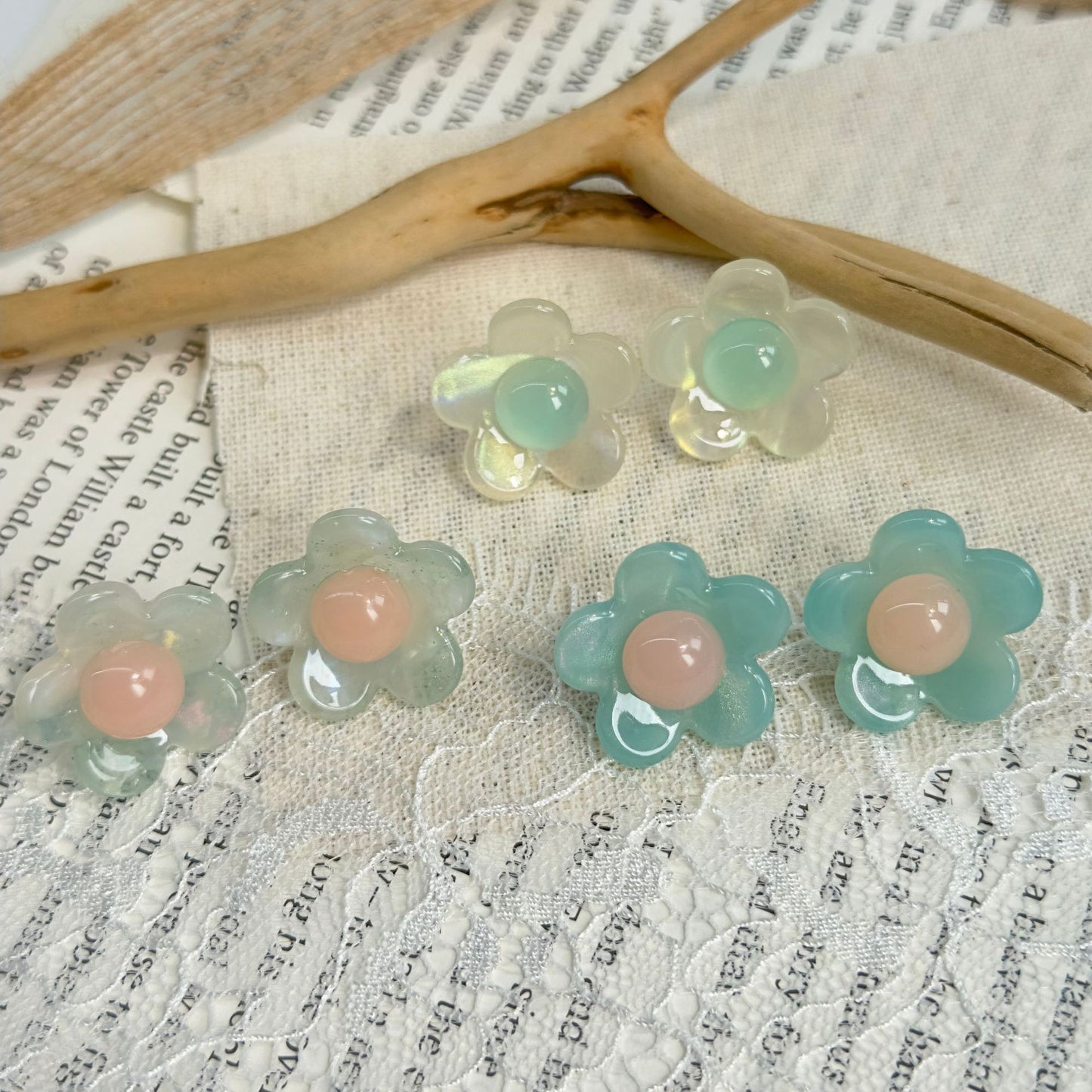 Women's Contrast Color Sweet Acetic Acid Clear Fashion Earrings
