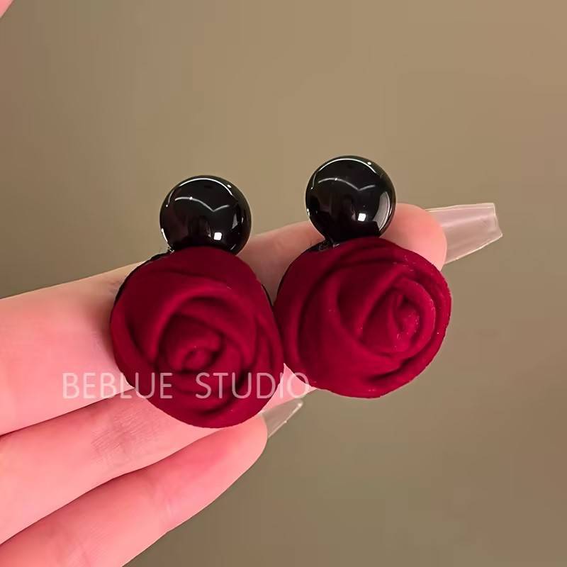 Women's Series Flower Vacation Style Niche High-grade Earrings