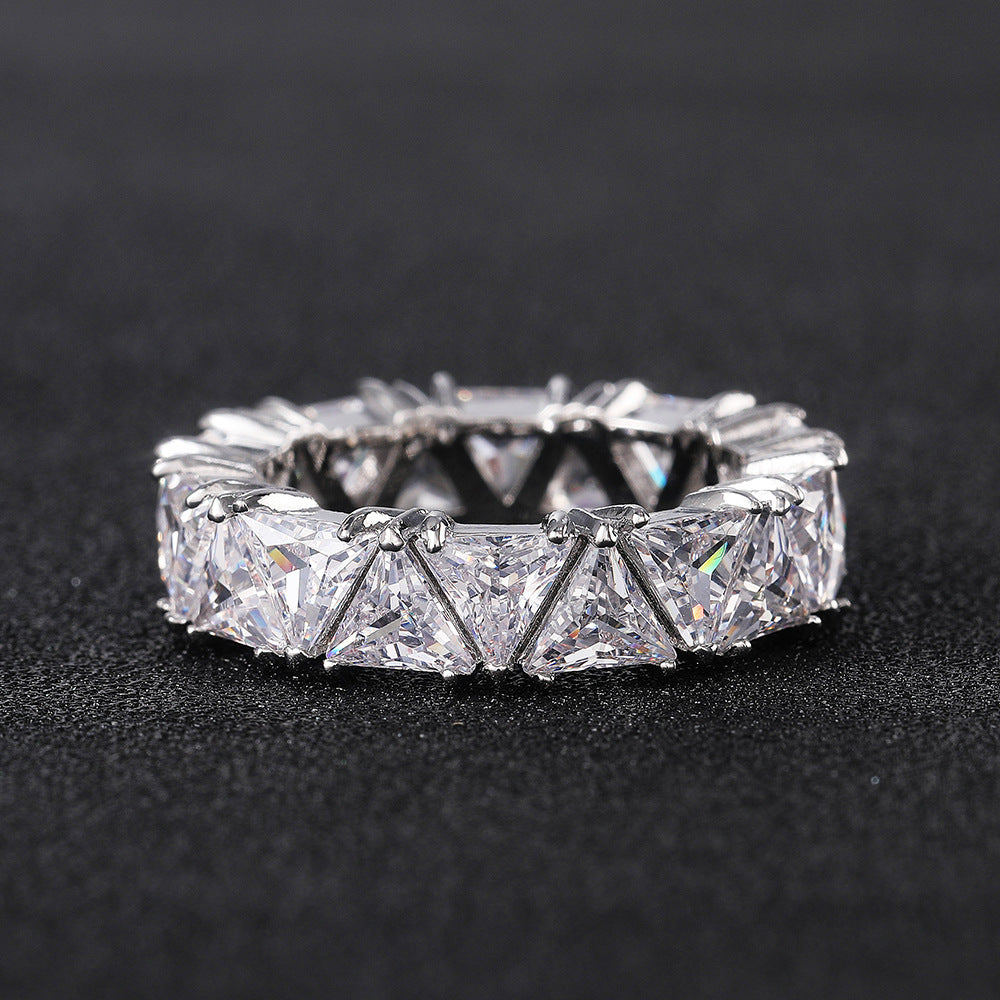 Full Circle Inlaid Single Row Triangle Zircon Rings