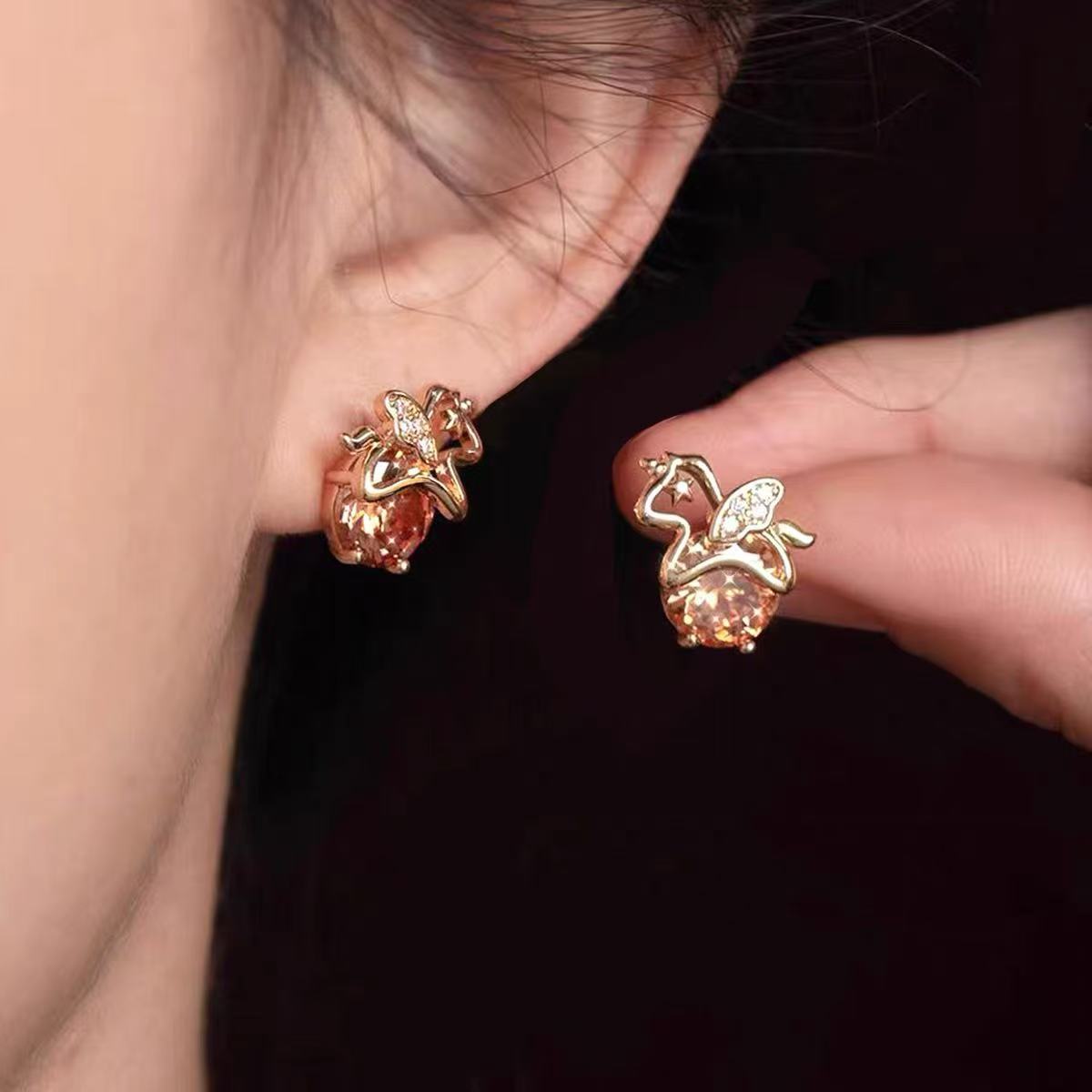 Princess On The Run Red Bow Stud Earrings